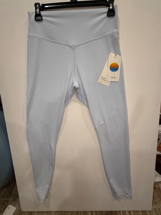 Vuori Pants - Vuori Light Blue All the Form Leggings Size LARGE NWT